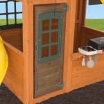 Complex de joaca din cedru Adventure Ridgs Payset KidKraft - Centru cu trei tobogane si 2 nivele - Cedar Summit PlayCentre